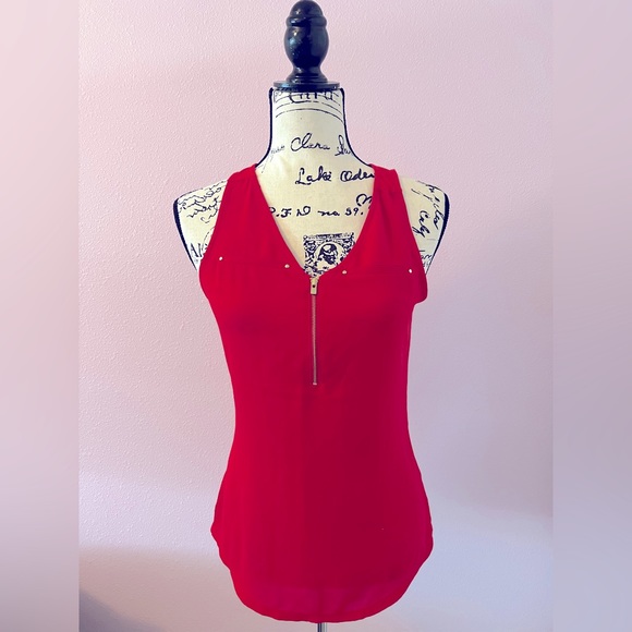 NWT Red Express Top - Picture 1 of 1